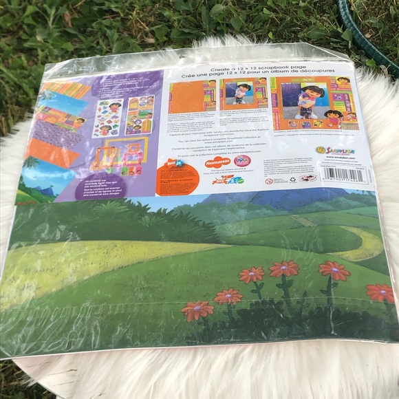 Dora the explorer scrapbook kit - Picture 2 of 5